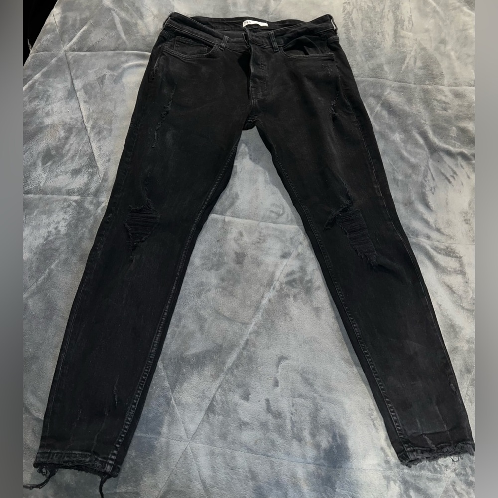 Zara Men’s Black Denim Distressed Jean - Size 36